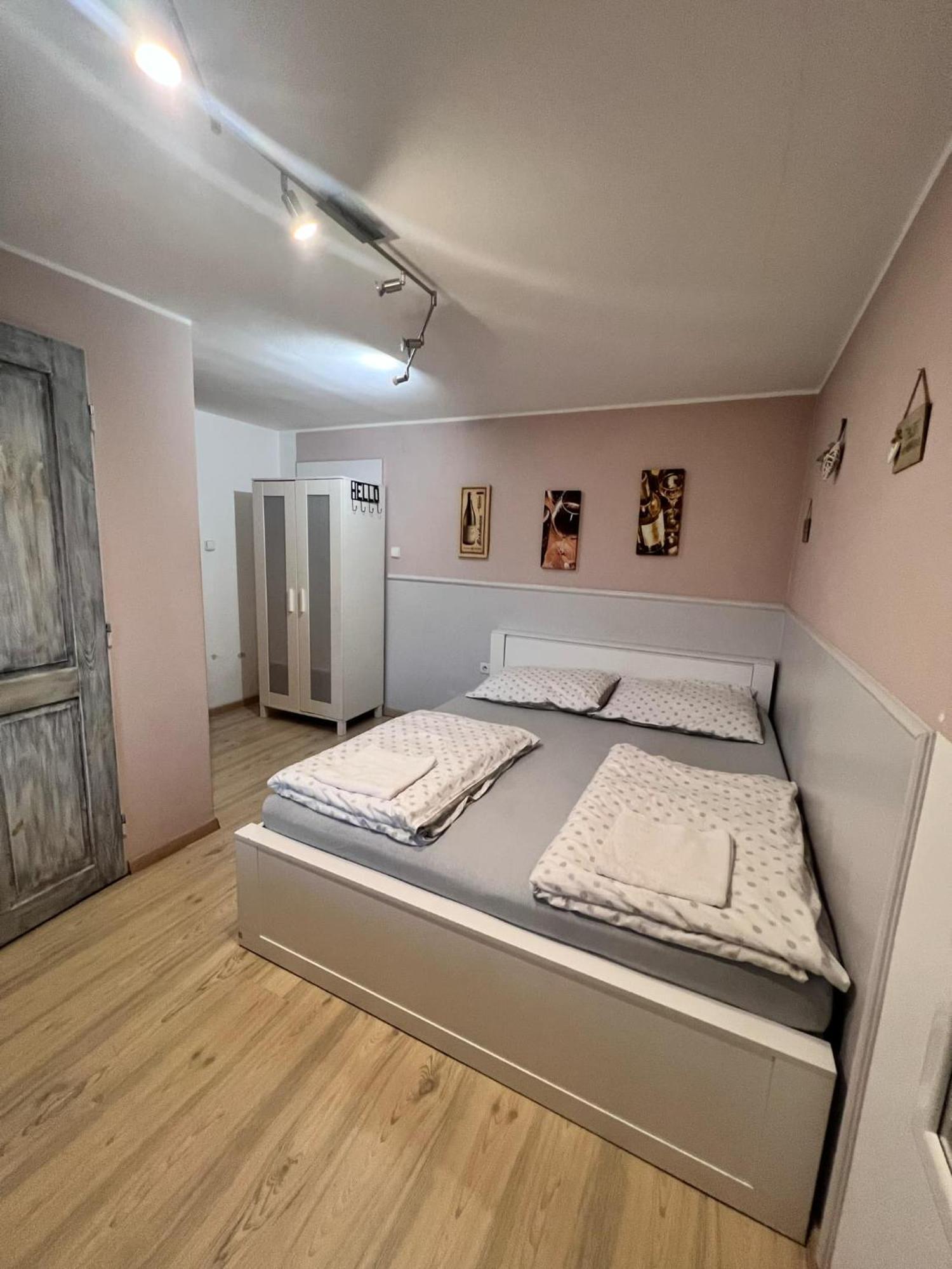 Ubytovani Na Hrazi 91 Зноймо Экстерьер фото